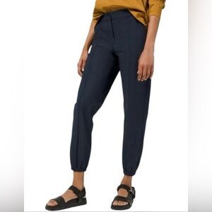 Lululemon Warpstreme High Rise 7/8 Jogger Women’s Size 28 True Navy